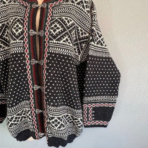 Dale of Norway Wool Nordic Sweater Sz Small Fair Isle Knit Pewter Clasp Cardigan - Picture 7 of 11